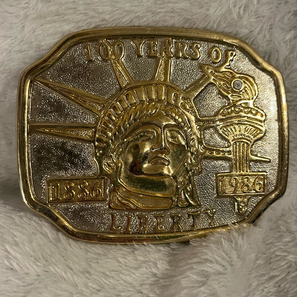 Vintage 1986 100 Years of Liberty America Belt Buckle